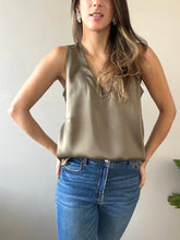 Cargar imagen en el visor de la galería, Camisa Madrid Verde
