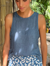 Cargar imagen en el visor de la galería, Blusa Positano Azul Oscuro
