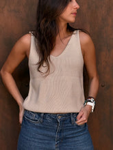Cargar imagen en el visor de la galería, Camisa Tejida Beige
