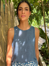 Cargar imagen en el visor de la galería, Blusa Positano Azul Oscuro
